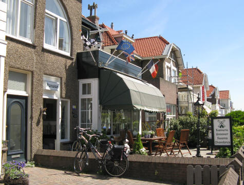 Zandvoort Hotels - Beach Community near Haarlem